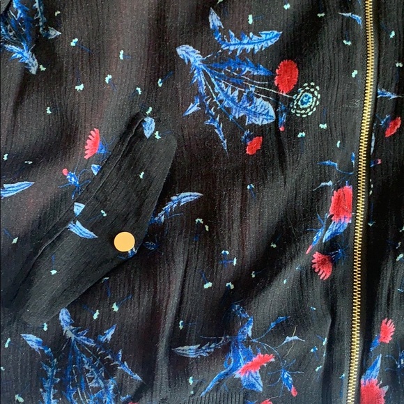 Bomber - Picture 2 of 5